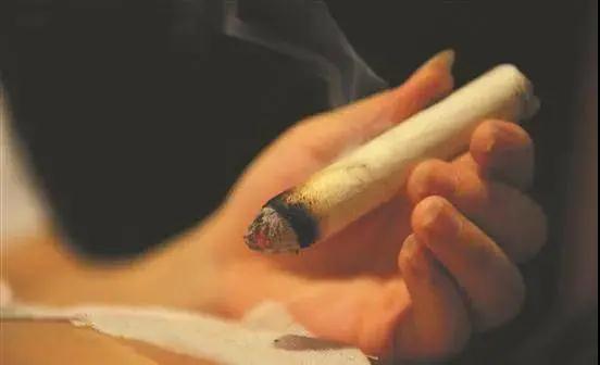 艾灸出汗的10大驚人好處，看完我把空調關(guān)了！